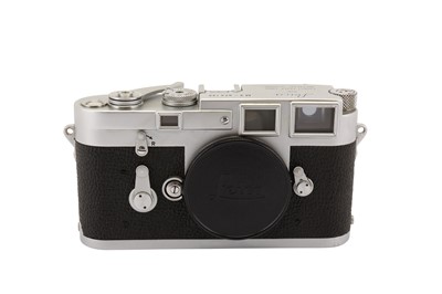 Lot 138 - A Leica M3 DS Rangefinder Camera Body