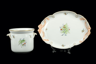 Lot 186 - A Herend wine bucket and tray, circa 1950s /...