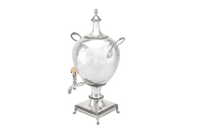 Lot 570 - A George III sterling silver tea urn, London 1765 by Daniel Smith and Robert Sharp