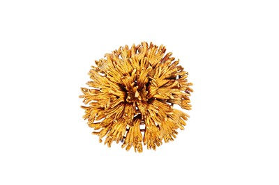 Lot 52 - A gold flower brooch, by Tiffany & Co., 1972