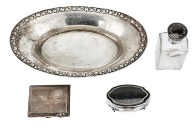 Lot 106 - A mixed group - including a German 800...