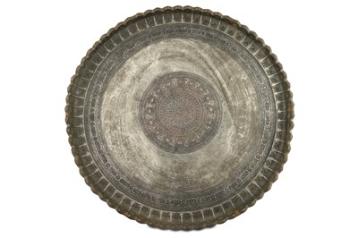 Lot 178 - A LARGE TINNED COPPER SERVING TRAY