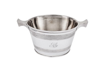 Lot 547 - An early Victorian Scottish sterling silver piggin, Edinburgh 1838, makers mark worn but possibly for Walker Crichton