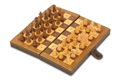 Lot 127 - A GUCCI VINTAGE WOODEN TRAVEL CHESS SET