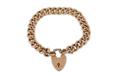 Lot 143 - A fancy-link bracelet