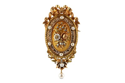 Lot 125 - A floral brooch