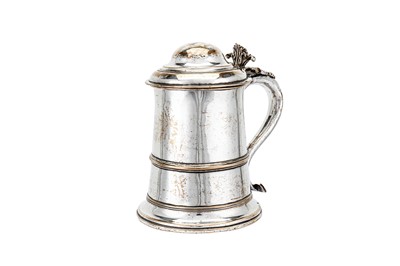 Lot 502 - An early George III Old Sheffield Silver Plate tankard, Sheffield circa 1760-70 by Tudor and Leader