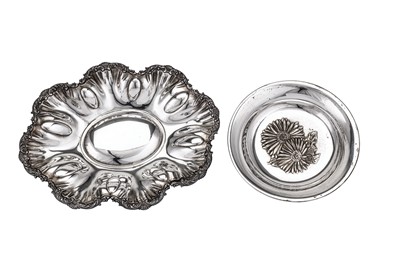 Lot 404 - A late 20th century Italian 800 standard silver dish, Florence post-1968 by Renato Raddi