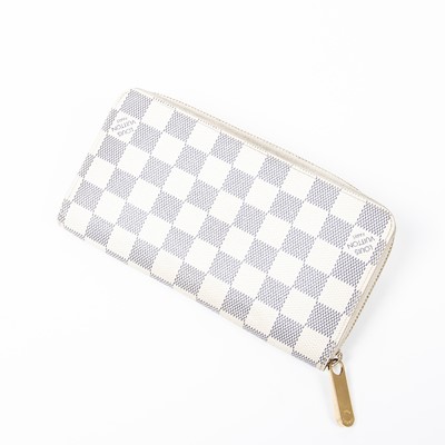 Lot 250 - Louis Vuitton Damier Azur Zippy Wallet