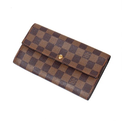 Lot 165 - Louis Vuitton Monogram Porte-Monnaie Credit Wallet