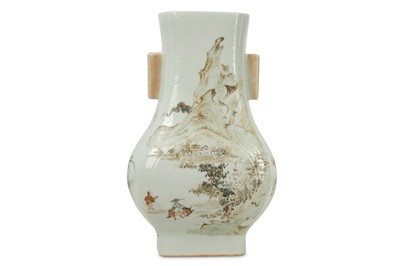 Lot 416 - A CHINESE FAMILLE ROSE VASE, HU.