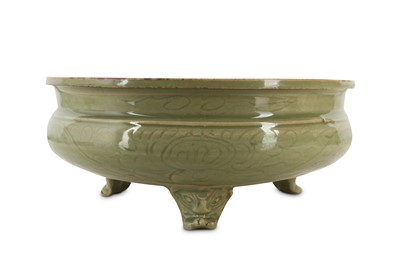 Lot 182 - A CHINESE CELADON-GLAZED TRIPOD INCENSE BURNER.