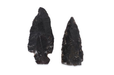 Lot 85 - TWO NEOLITHIC FLINT ARROW HEADS