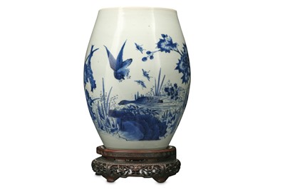 Lot 159 - A CHINESE BLUE AND WHITE 'LOTUS POND' VASE.