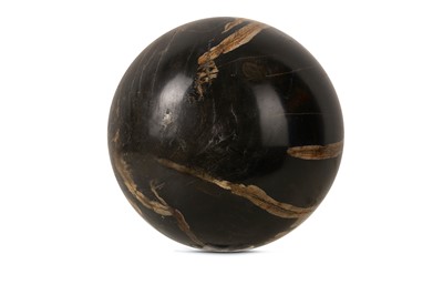 Lot 43 - A SOLID FOSSILISED WOOD SPHERE