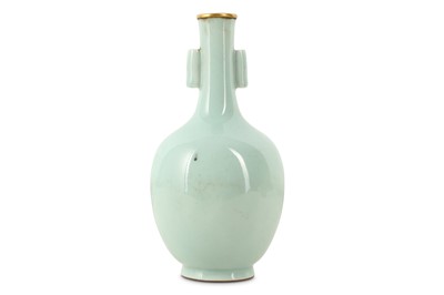 Lot 302 - A CHINESE CELADON-GLAZED VASE.