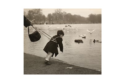 Lot 24 - Ruth Orkin (1921-1985)