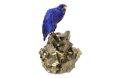 Lot 52 - AN IMPRESSIVE CARVED LAPIS LAZULI AND PYRITE FALCON FIGURE