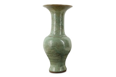 Lot 293 - A CHINESE LONGQUAN CELADON YEN YEN VASE.
