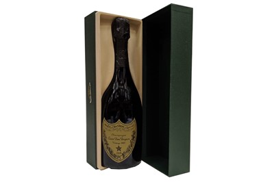Lot 19 - Dom Perignon 1990