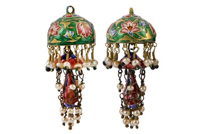 Lot 96 - * A PAIR OF QAJAR POLYCHROME-ENAMELLED GILT-COPPER EARRINGS