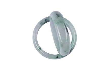 Lot 7 - A pair of jade bangles