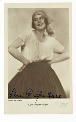 Lot 140 - Riefenstahl (Leni)