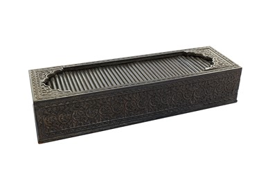 Lot 255 - A CARVED EBONY WOOD SCRIBE PEN CASE