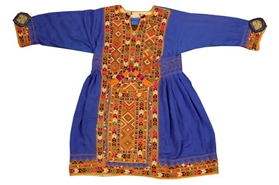 Lot 390 - A BALUCH WOMAN’S SHIRT
