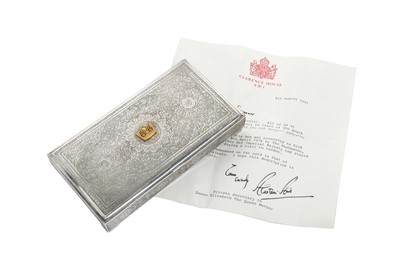 Lot 365 - A COMMEMORATIVE SILVER BOX
