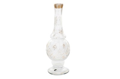 Lot 272 - A SMALL CUT AND GILT CLEAR-GLASS ROSEWATER SPRINKLER