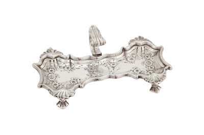 Lot 372 - A George II sterling silver snuffers stand, London 1749 by John Cafe (this mark reg. 13th Dec 1742)