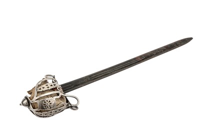 Lot 18 - An Edwardian sterling silver mounted tortoiseshell novelty page turner, London 1915 by J Batson & Son