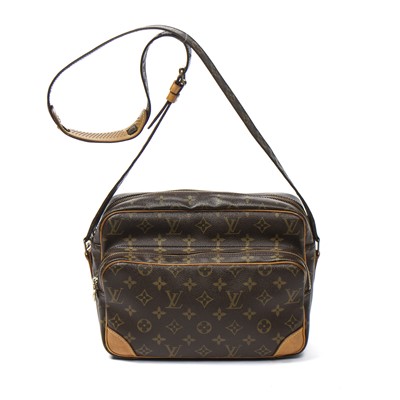Lot 95 - Louis Vuitton Monogram Nil Crossbody