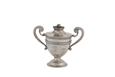 Lot 836 - A GEORGE V STERLING SILVER TABLE CIGAR LIGHTER, LONDON 1910 BY CARRINGTON AND CO