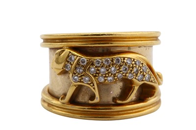 Lot 13 - A diamond dress ring