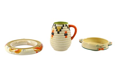 Lot 294 - A 1930s Clarice Cliff Raffia pattern jug