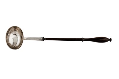 Lot 212 - A George II sterling silver punch ladle, London 1731 by John Gamon (reg. 22nd March 1727)