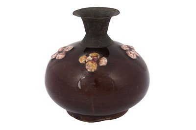 Lot 247 - A MONOCHROME BROWN-GLAZED POTTERY VASE