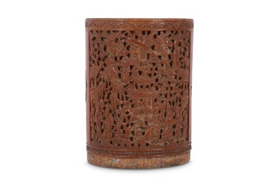 Lot 562 - A CHINESE CARVED BAMBOO BRUSHPOT, BITONG.