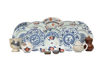 Lot 139 - A GROUP OF CHINESE AND JAPANESE CERAMICS.