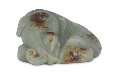 Lot 524 - A CHINESE PALE CELADON JADE ELEPHANT, 20TH CENTURY