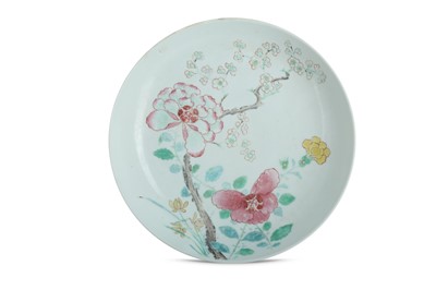 Lot 264 - A CHINESE FAMILLE ROSE 'BLOSSOMS' DISH.