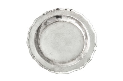 Lot 146 - A 19th / 20th century Spanish colonial unmarked silver dish