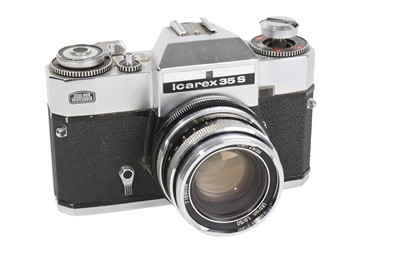 Lot 68 - A Zeiss Ikon Icarex 35S SLR Camera