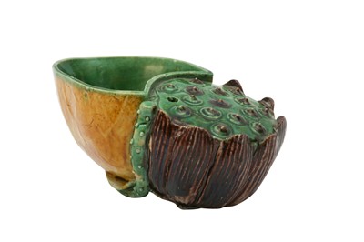 Lot 605 - A CHINESE SANCAI 'LOTUS POD' WATER DROPPER.
