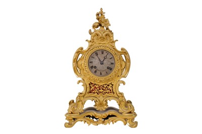 Lot 33 - A SECOND QUARTER 19TH CENTURY FRENCH GILT BRONZE MANTEL CLOCK