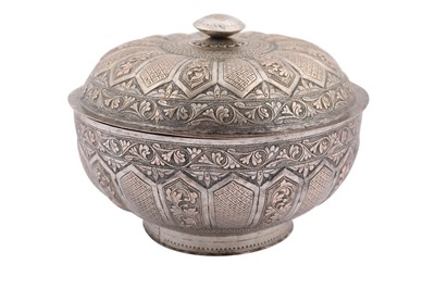 Lot 300 - A MALAY SILVER REPOUSSÉ LIDDED BOWL