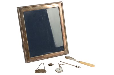 Lot 356 - A silver easel photograph frame