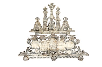 Lot 196 - λ AN ENGRAVED MOTHER-OF-PEARL-INLAID ALTARPIECE WITH CHRISTIAN ICONOGRAPHY